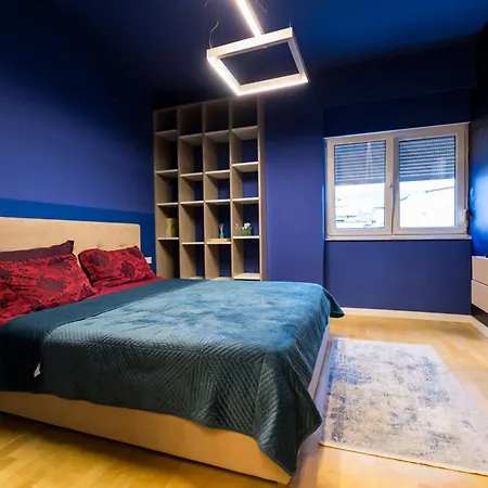 Center Luxury Landing Apartment *