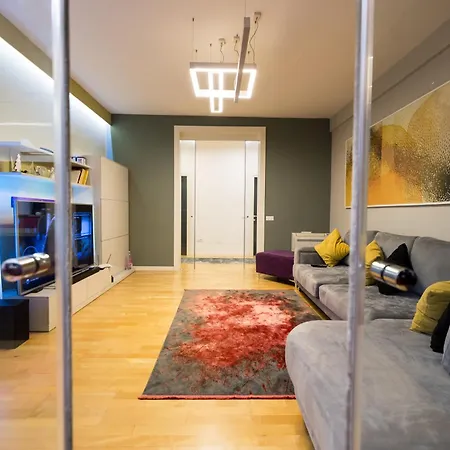 Center Luxury Landing Apartment