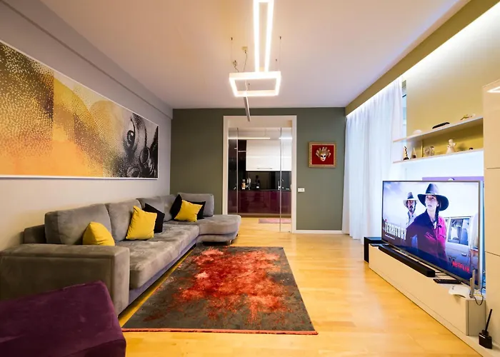 Center Luxury Landing Apartment *