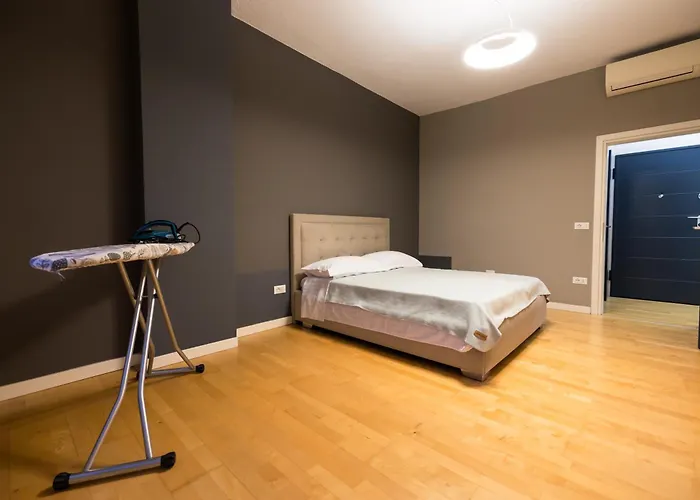 アパート Center Luxury Landing ティラナ