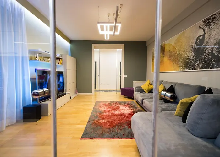 Center Luxury Landing Apartment