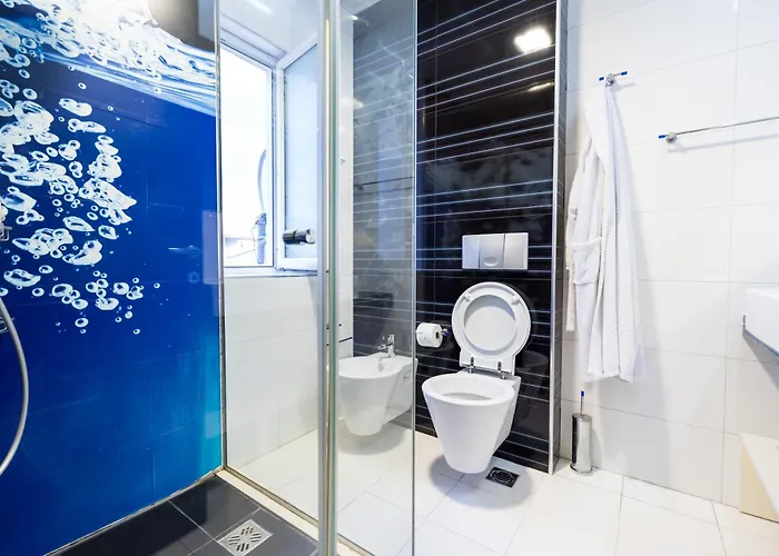 Apartment Center Luxury Landing *