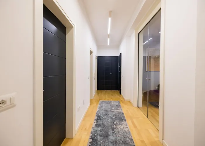 Apartment Center Luxury Landing