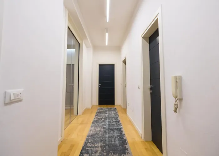 Center Luxury Landing *